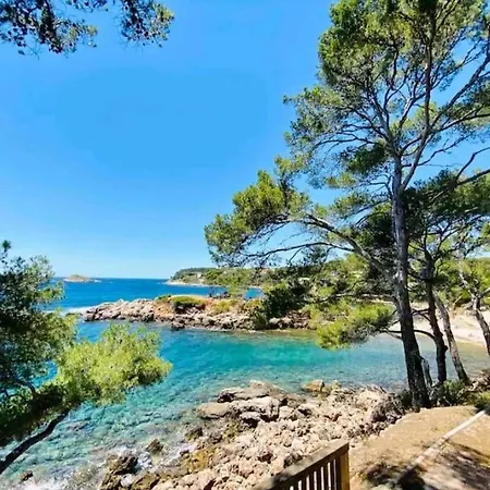 Brad's House. Saint-Cyr-sur-Mer