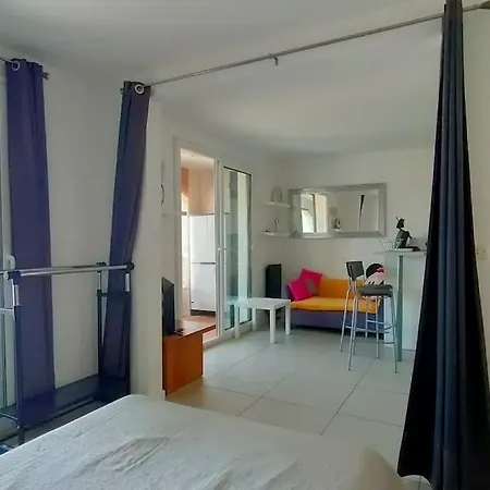 Brad's House. Saint-Cyr-sur-Mer